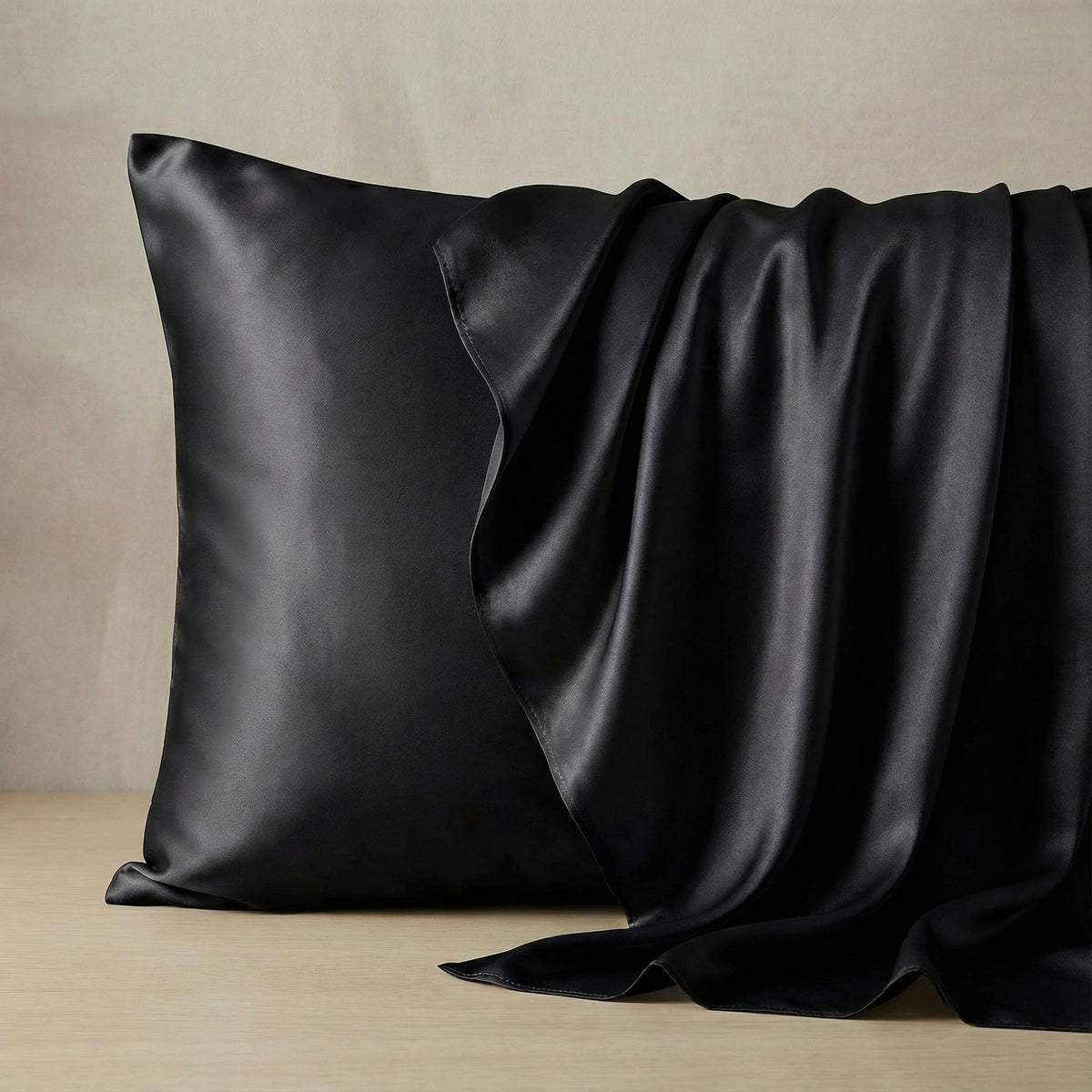 Signature Silk Pillowcase - MUHLI
